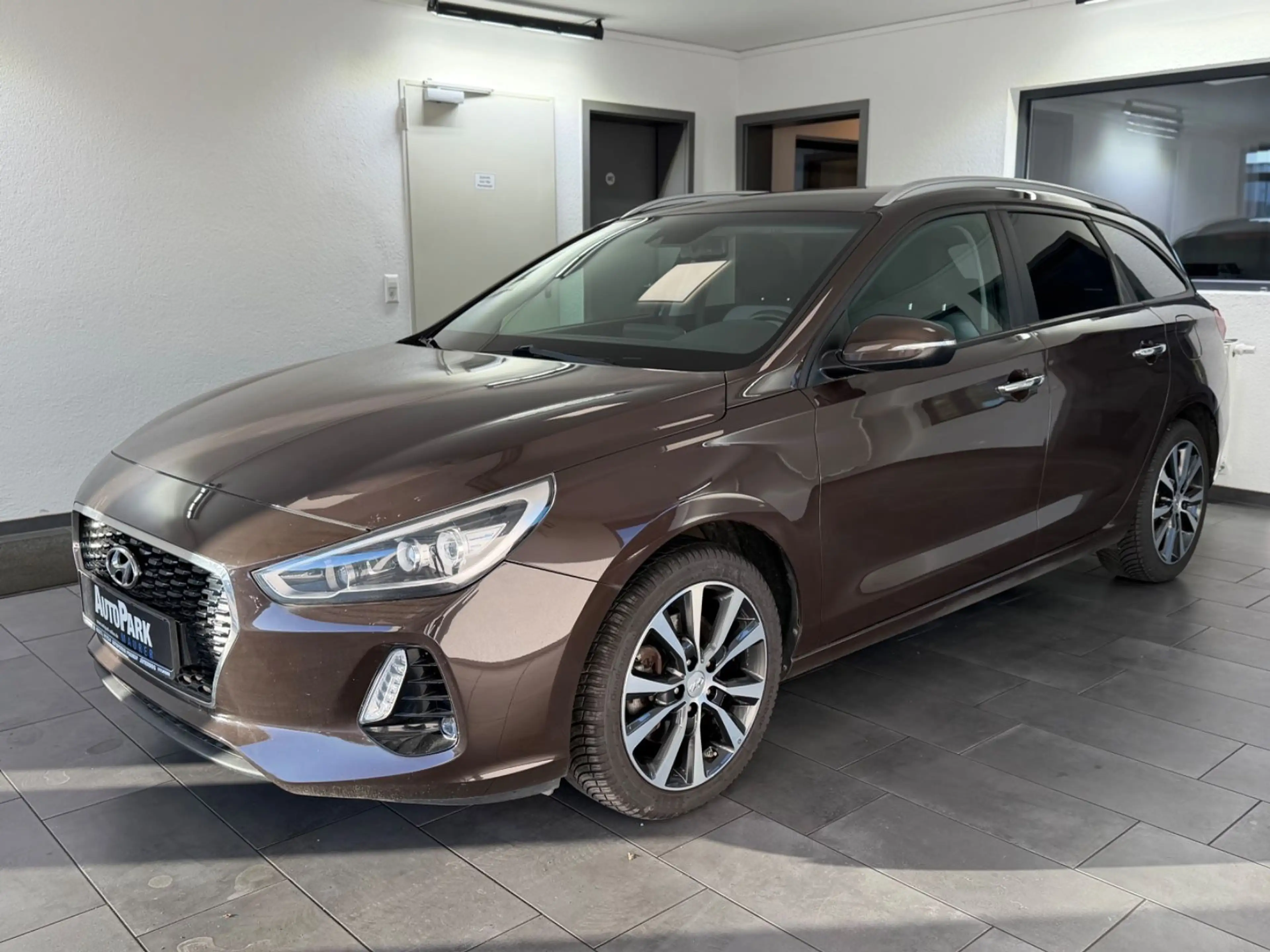 Hyundai i30 cw Trend Navi*Keylessgo*DAB+
