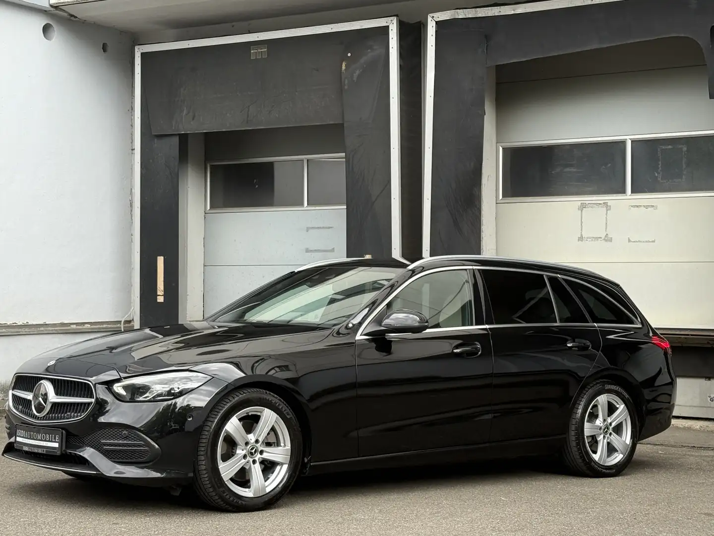 Mercedes-Benz C 220 D Avantgarde LED MBUX Distronic Kamera AHK Negro - 2