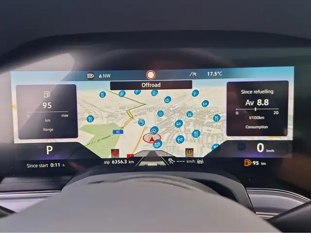 Volkswagen Touareg view 11