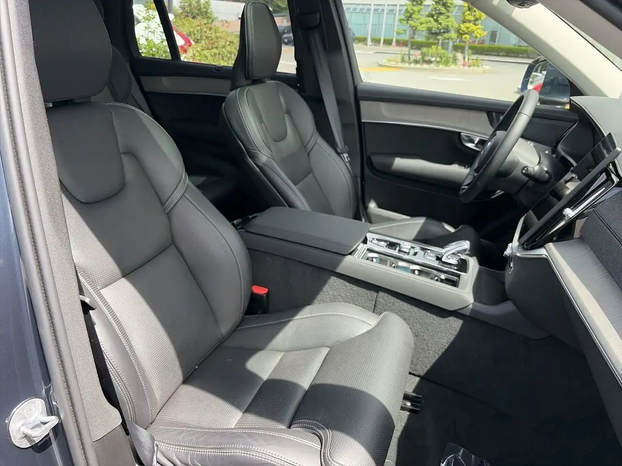 Volvo XC90 снимка Volvo XC90