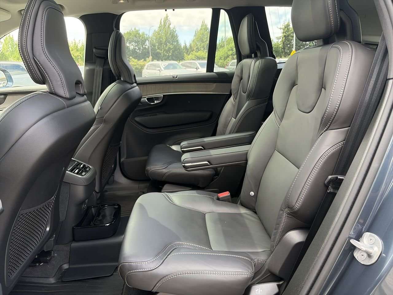 2026 Volvo XC90 B6 AWD Ultra Bright Theme 6-Seater Local BC Unit | thumb 30