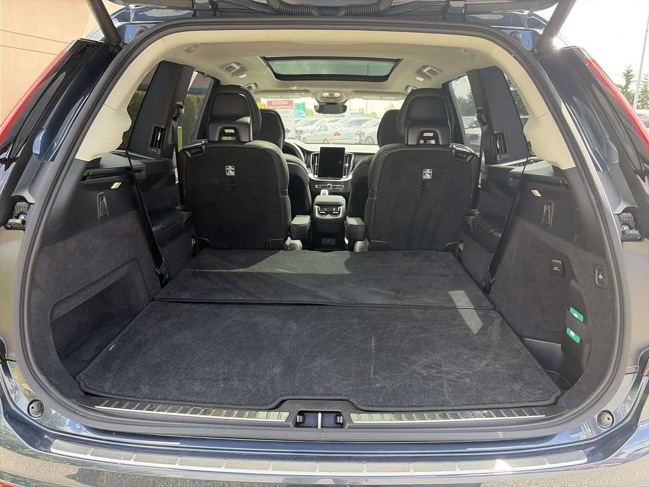 2026 Volvo XC90 B6 AWD Ultra Bright Theme 6-Seater Local BC Unit | thumb 31