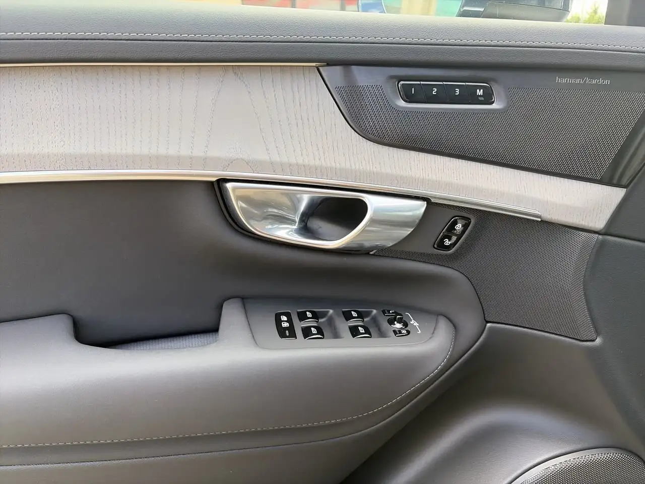 Volvo XC90 снимка Volvo XC90