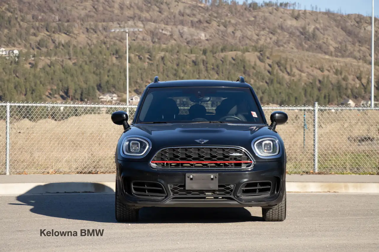 MINI Countryman снимка MINI Countryman