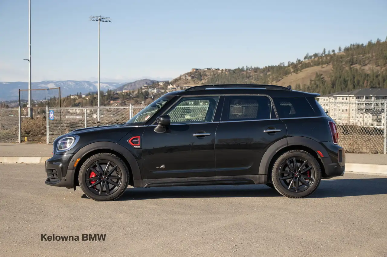 MINI Countryman снимка MINI Countryman