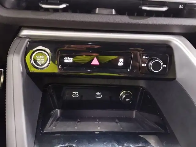 Audi Q5 view 13