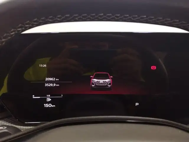 Audi Q5 view 11