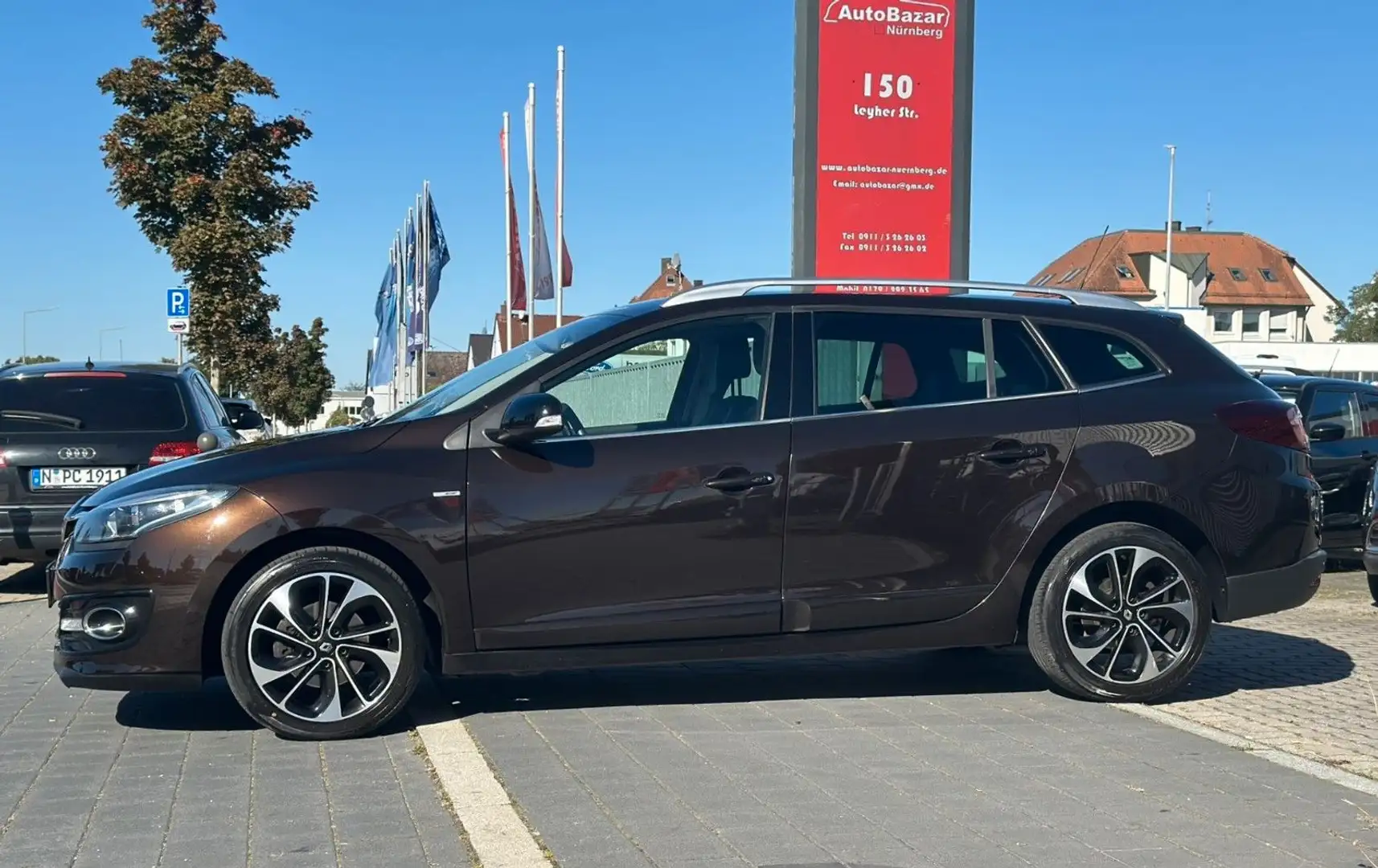 Renault Megane III Grandtour BOSE / Teilleder /Klimaaut. Brun - 2