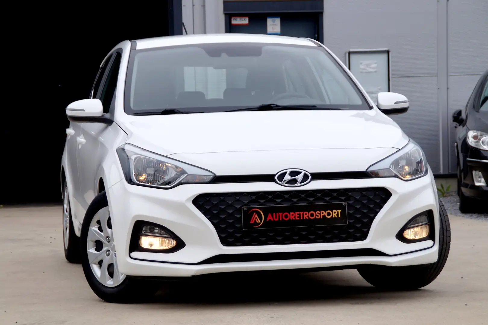 Hyundai i20 1.2i _1er Main _Historique Complet _Garantie✅ Blanc - 2