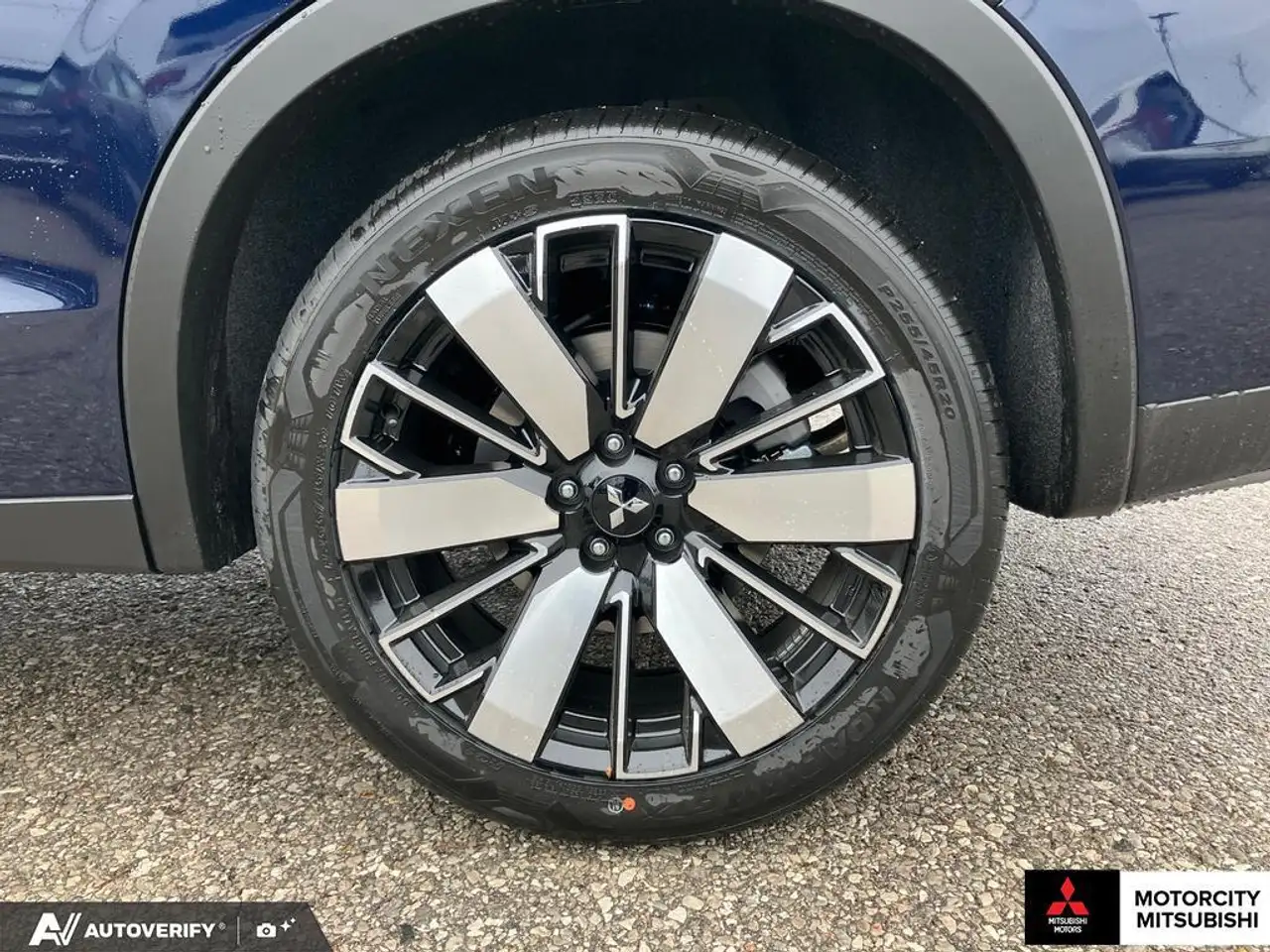 Mitsubishi Outlander снимка Mitsubishi Outlander