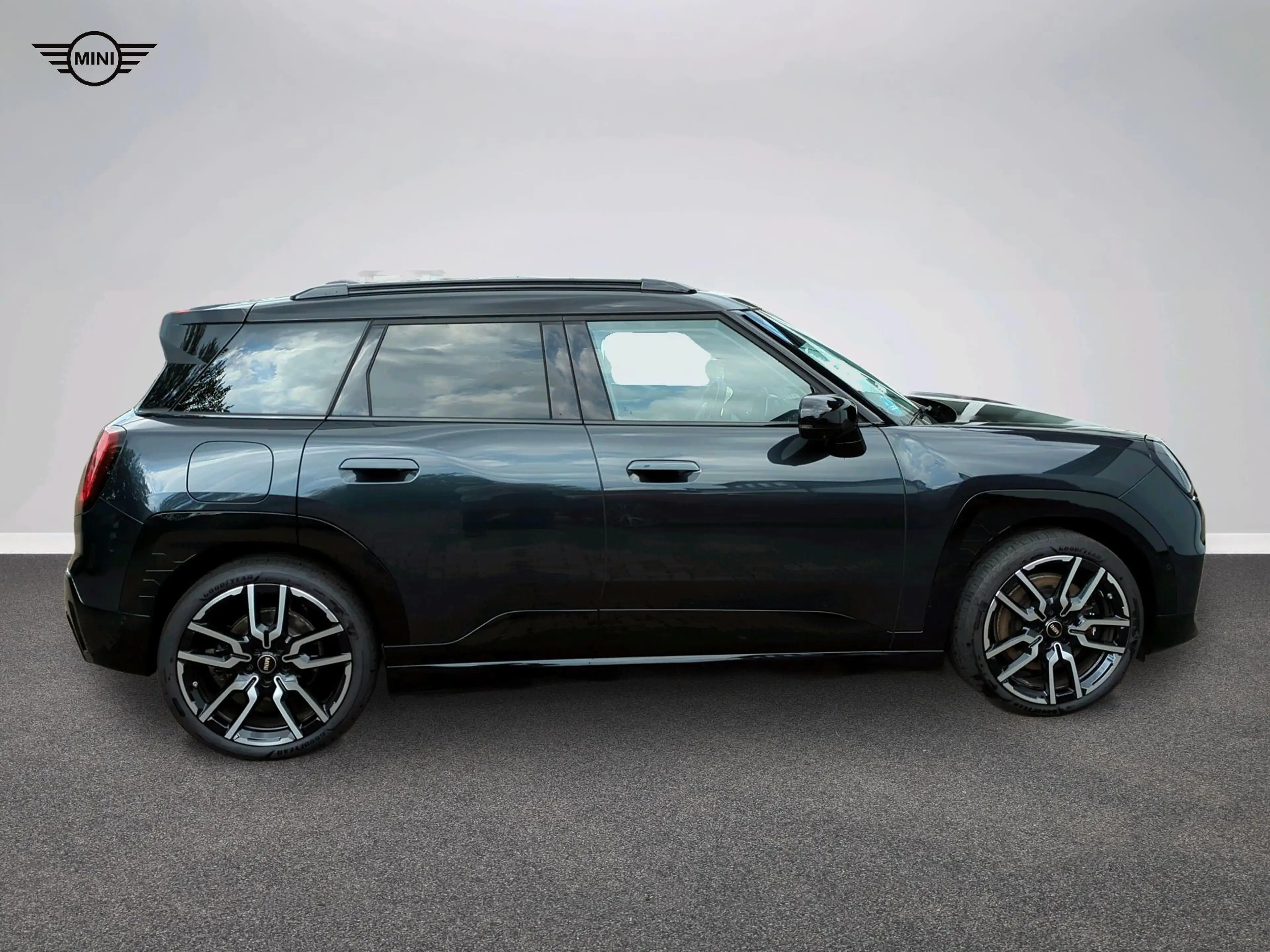 MINI Aceman John Cooper Works Trim — photo 2