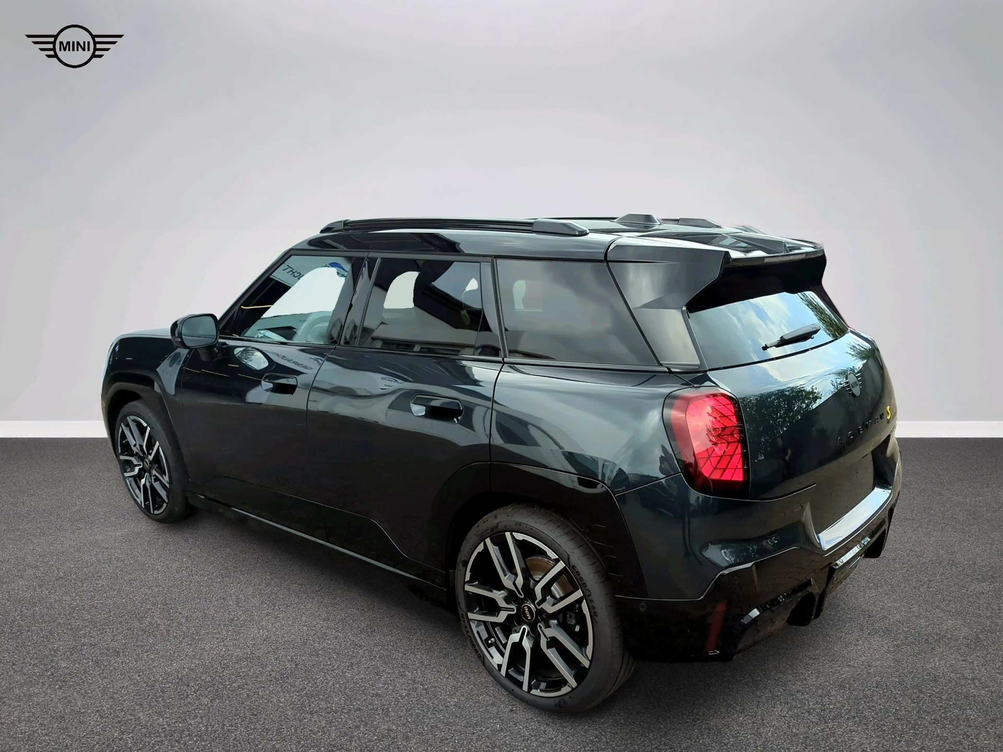 MINI Aceman John Cooper Works Trim — photo 4