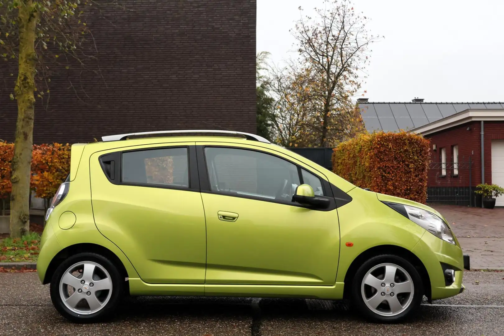 Chevrolet Spark 1.2 16V LT | 1e EIGENAAR | CLIMA | 5-DEURS | NAP | Groen - 2