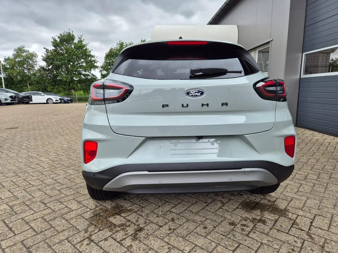 Ford Puma Titanium 1.0 EcoBoost Hybrid 125PS Klimaautomat... Grau - 2