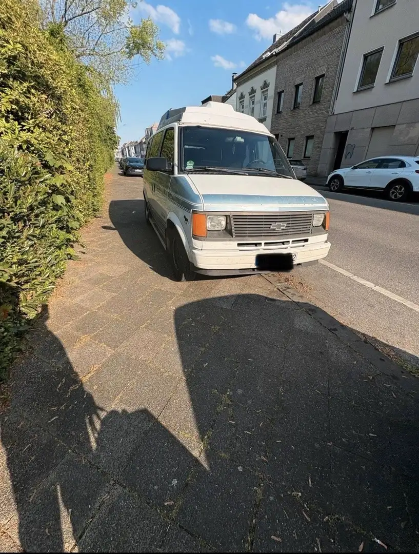 Chevrolet Astro Weiß - 2