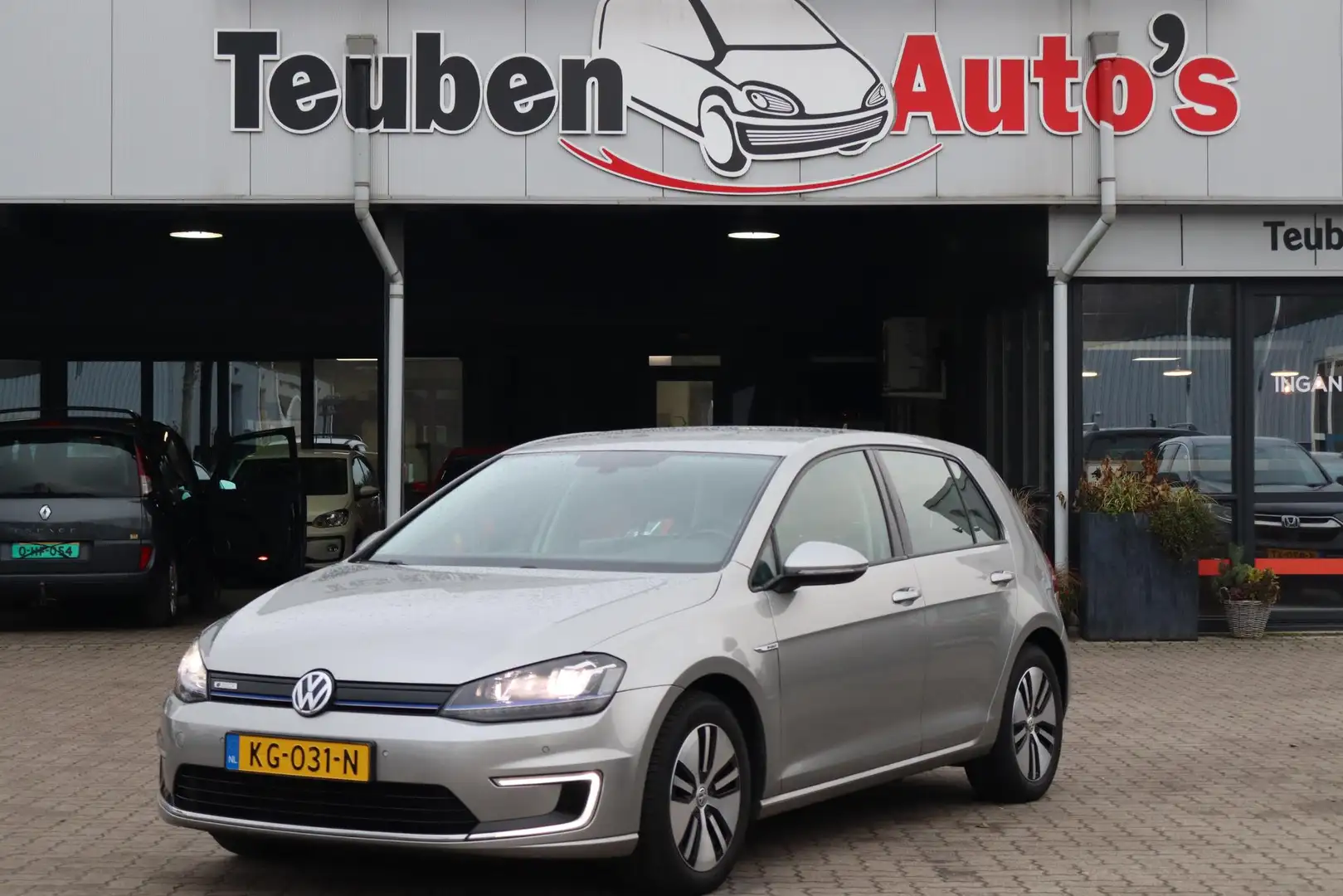 Volkswagen e-Golf e-Golf SOH 83%, Navigatie, Climate control, Apple Gris - 1