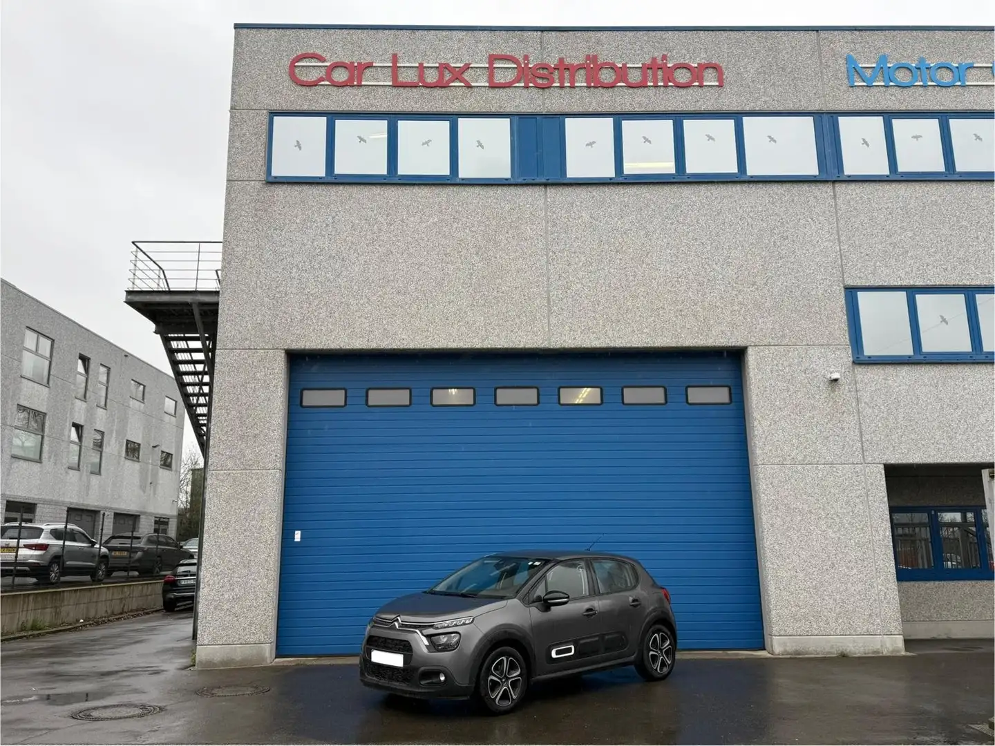 Citroen C3 PLUS 1.5 BlueHDI 100 CV BVM.6 Gris - 1