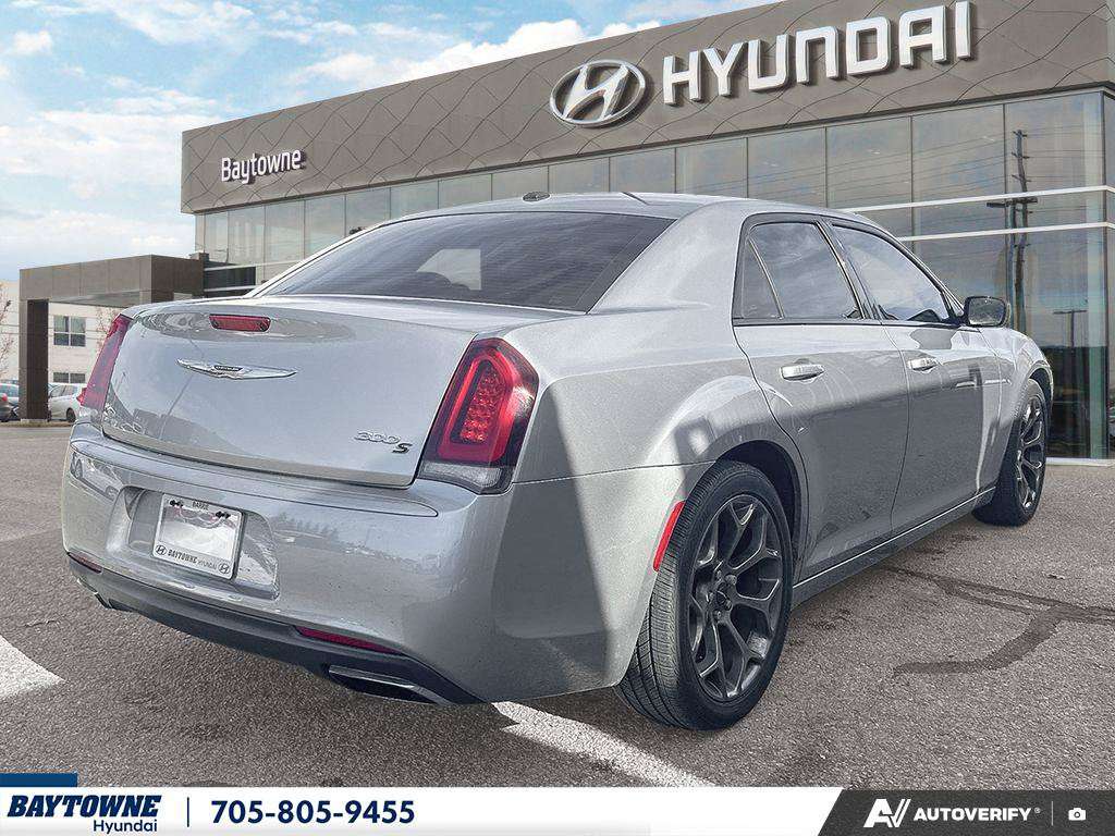 2016 Chrysler 300