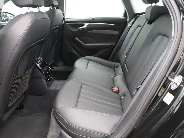 Audi A6 view 8