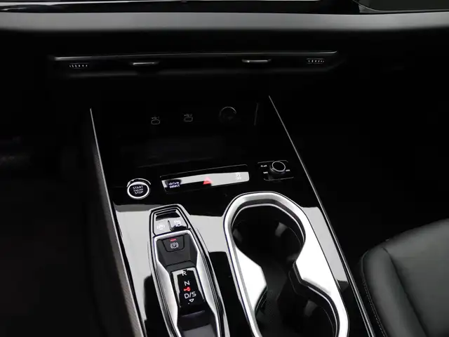 Audi A6 view 10