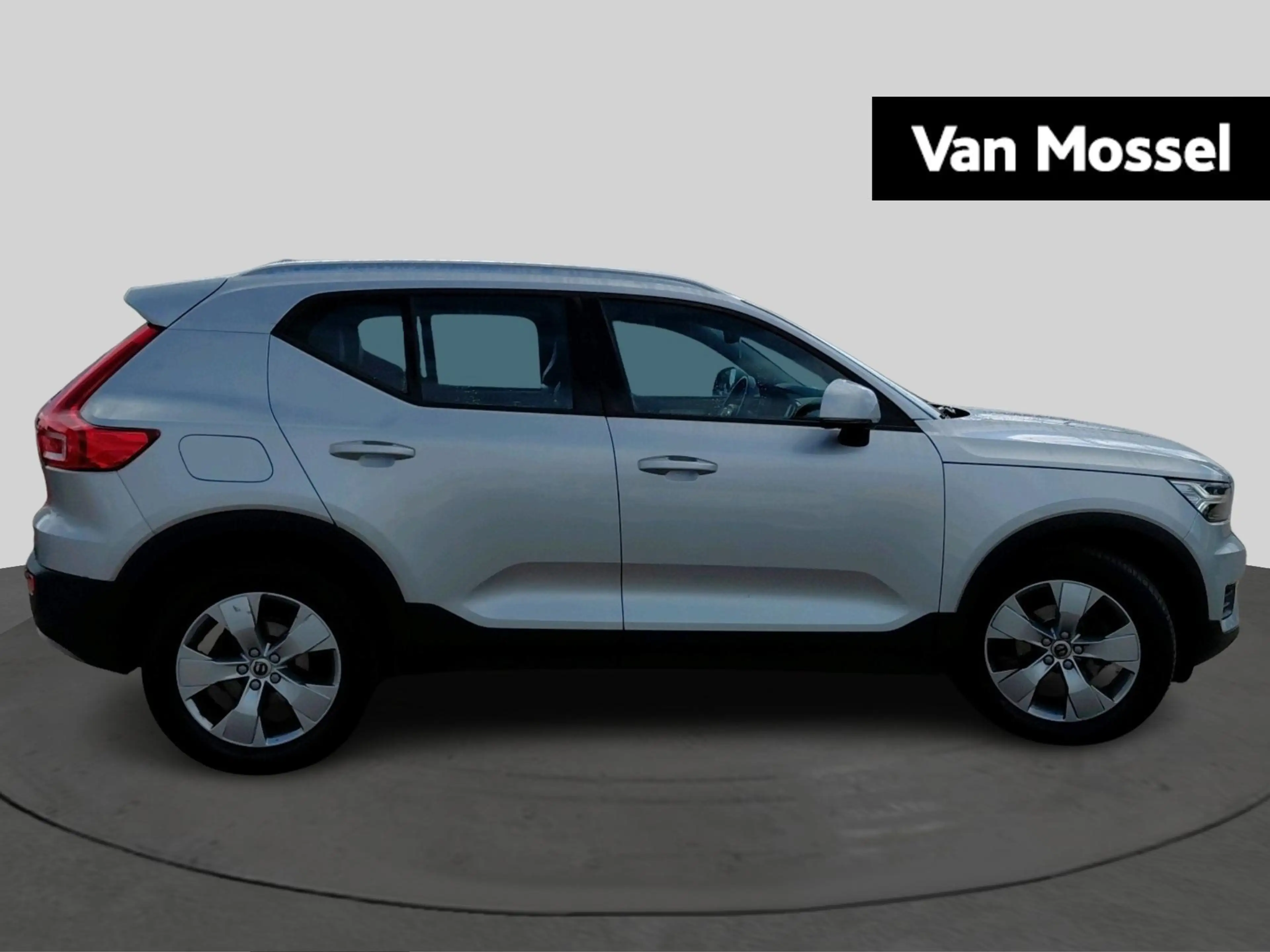 Volvo XC40 T3 — photo 5