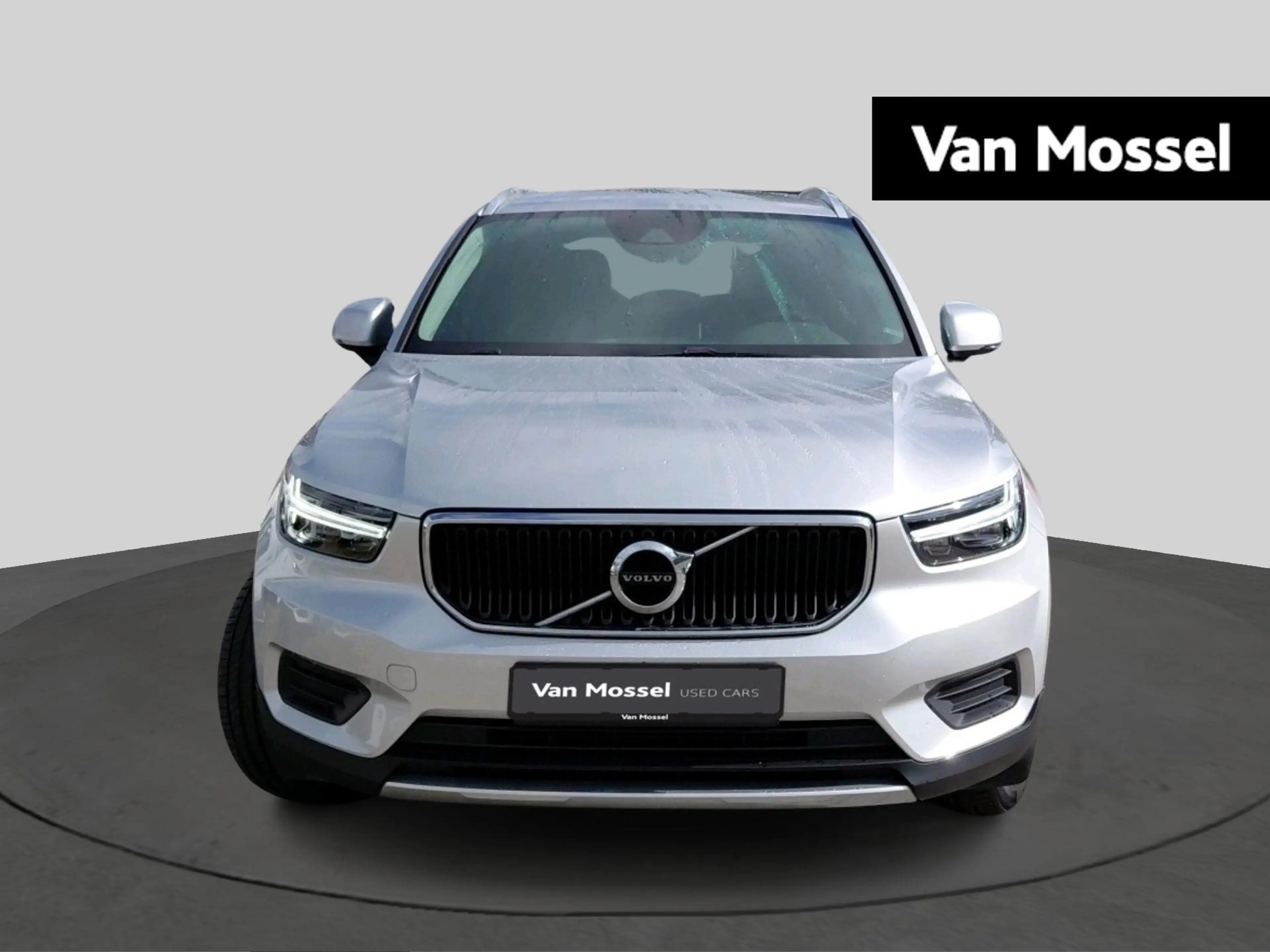 Volvo XC40 T3 — photo 2