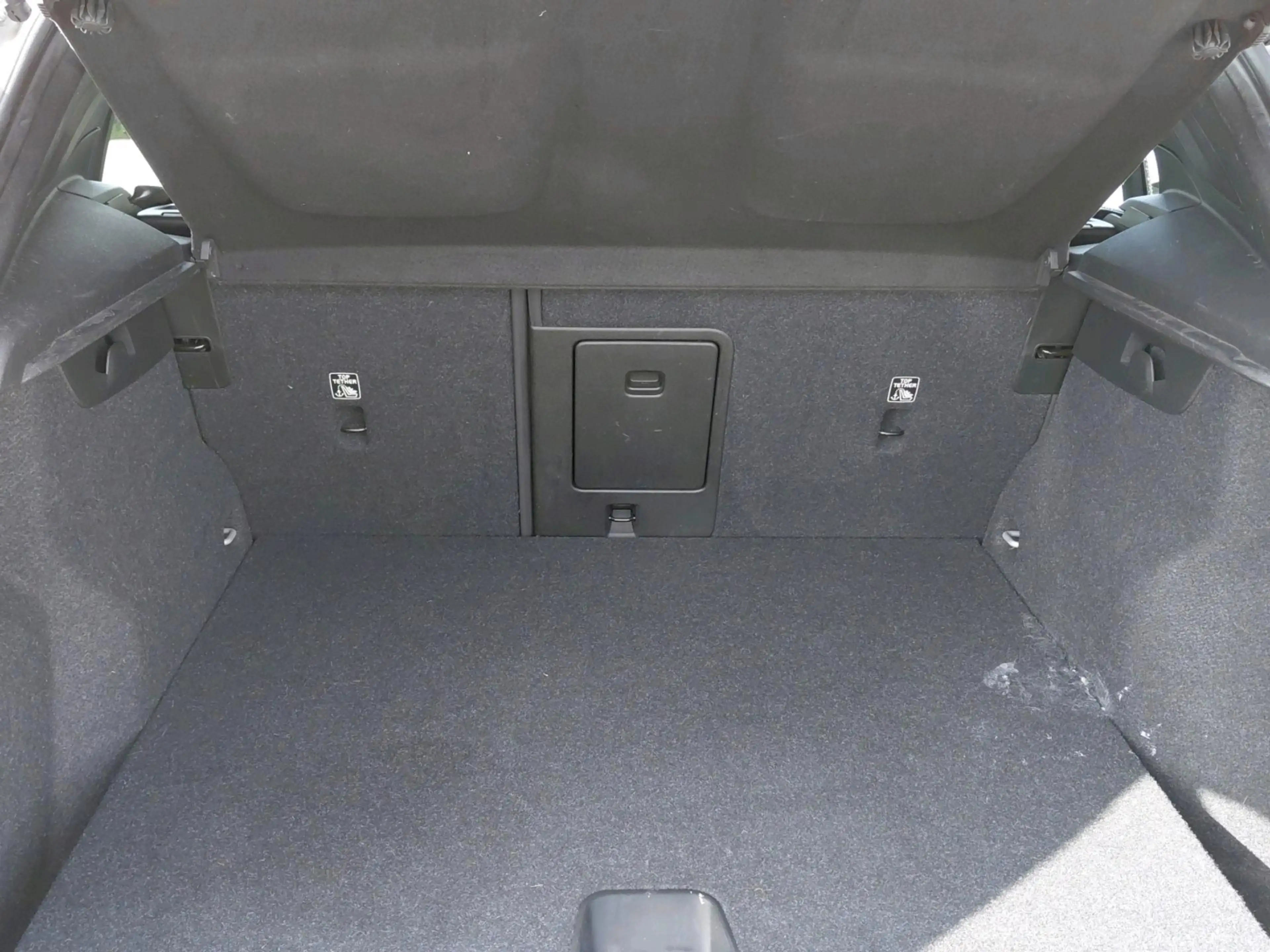 Volvo XC40 T3 — photo 7