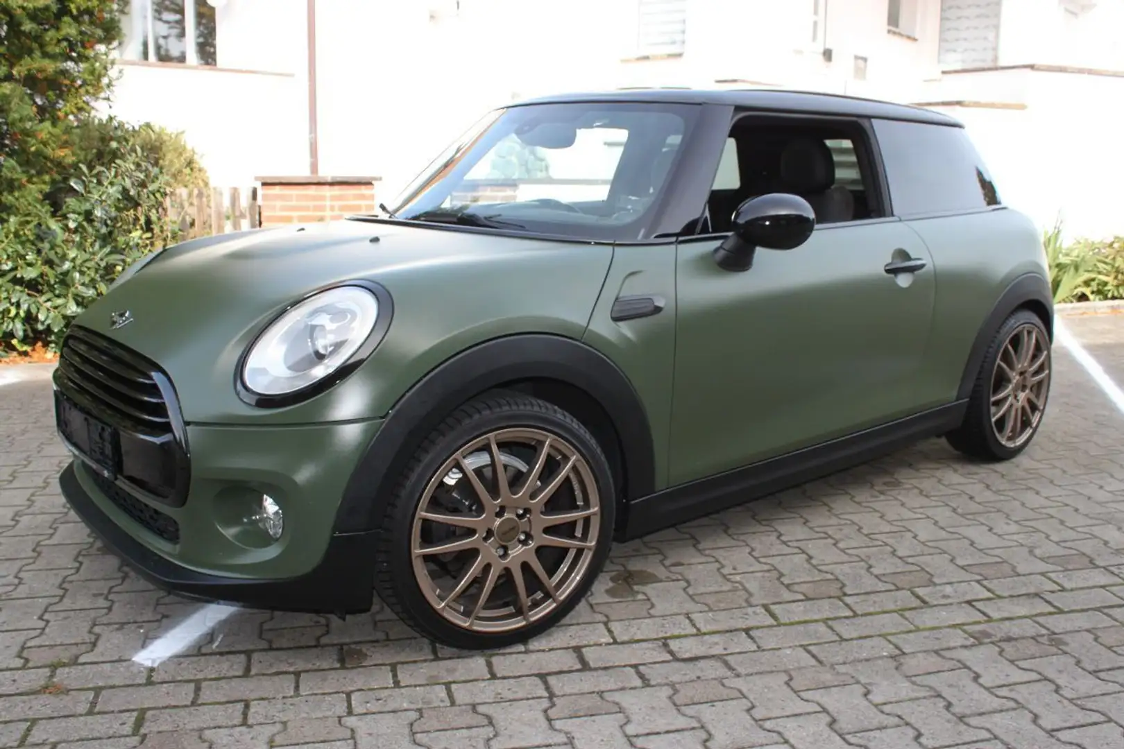 MINI Cooper 1.5 - NaviProf-Leder-Panorama-LED-2.Hand Vert - 1