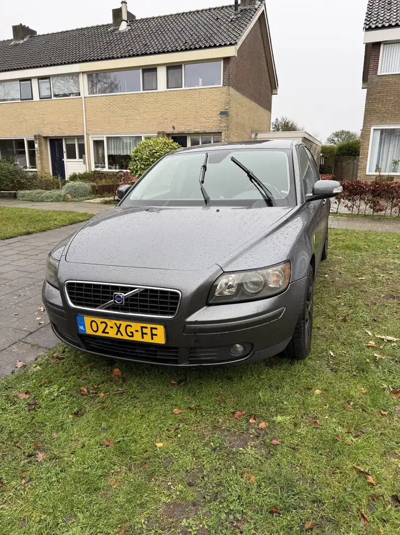 Volvo S40 1.8 Edition II Grijs - 1