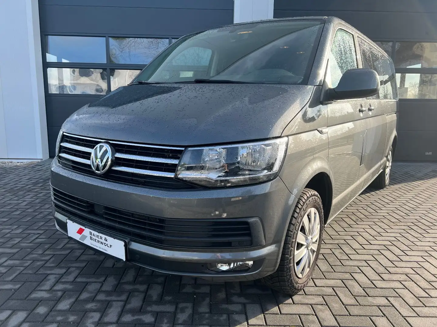 Volkswagen T6 Caravelle Comfortline lang 9 Sitzer PDC AHK Grau - 2