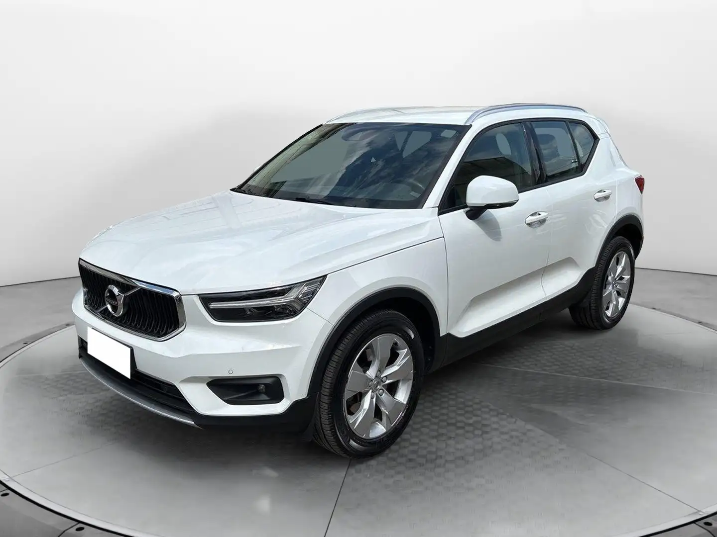 Volvo XC40 D3 AWD Geartronic Momentum - 1