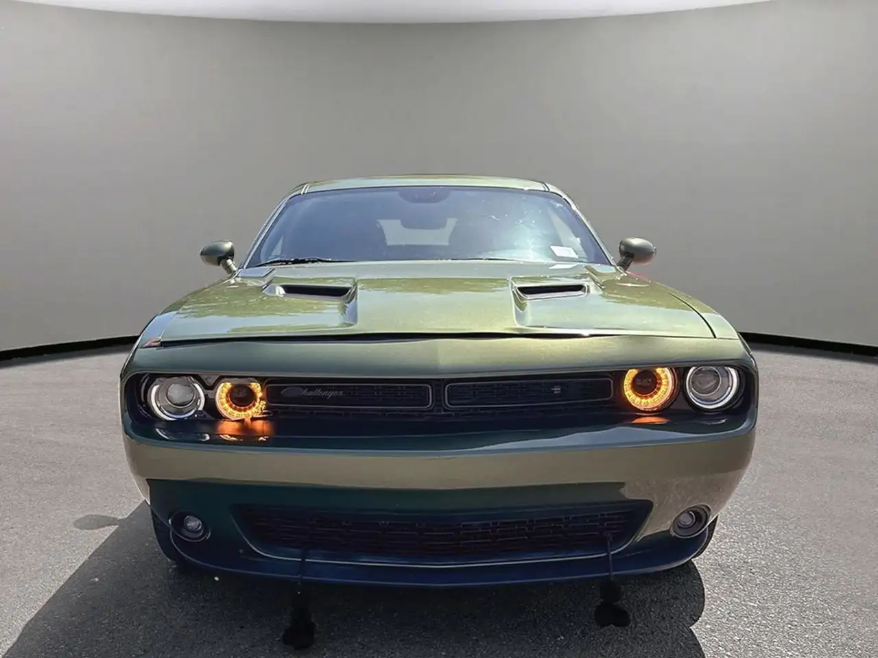 Dodge Challenger снимка Dodge Challenger