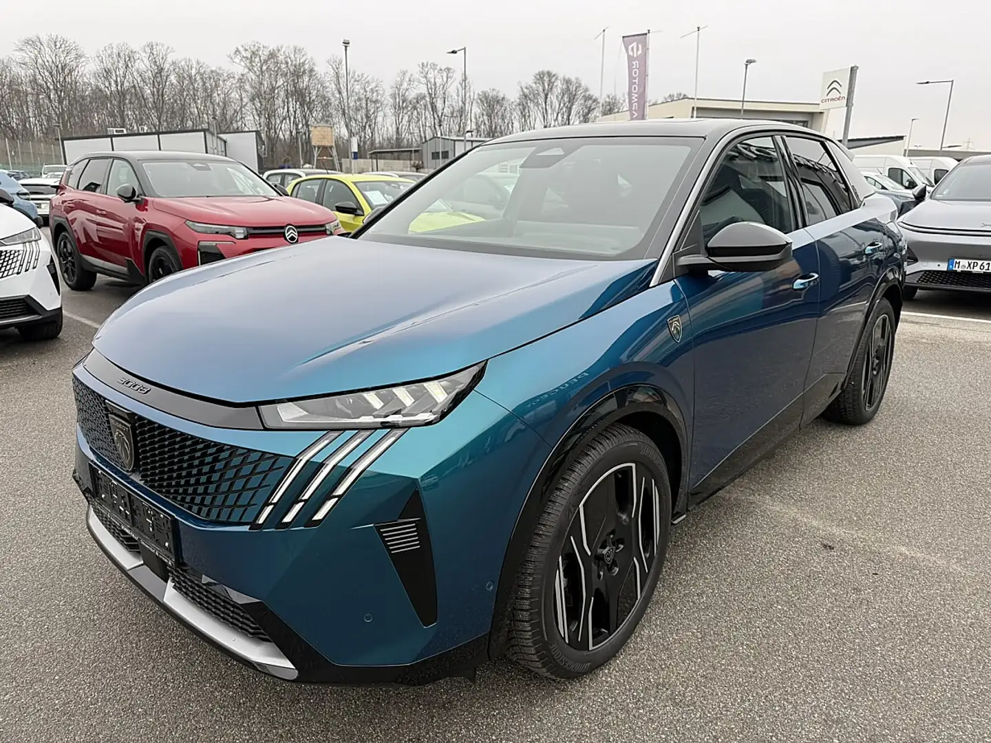 Peugeot 3008 Elektro 325 73kWh Launch Edition AWD Blau - 1