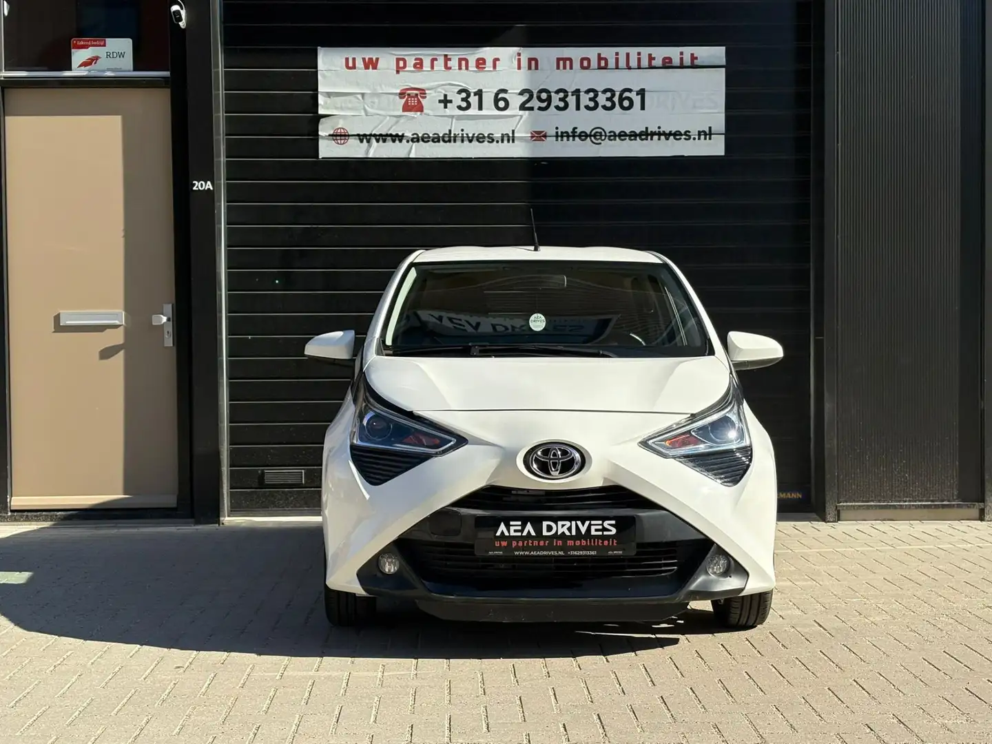 Toyota Aygo | 53.160 km | Apple CarPlay | Camera | Airco | Cru Білий - 2