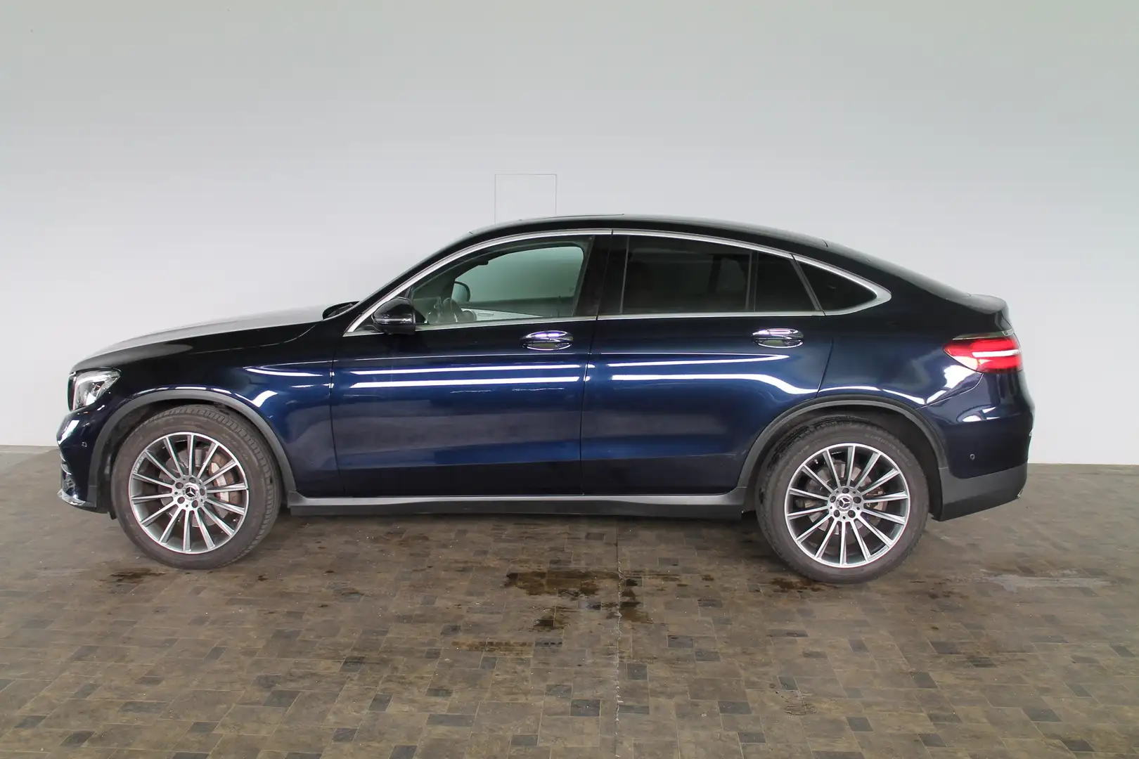 Mercedes-Benz GLC 350 GLC 350 d 4Matic  Coupe, LED, 360°, 20", ACC Kék - 2