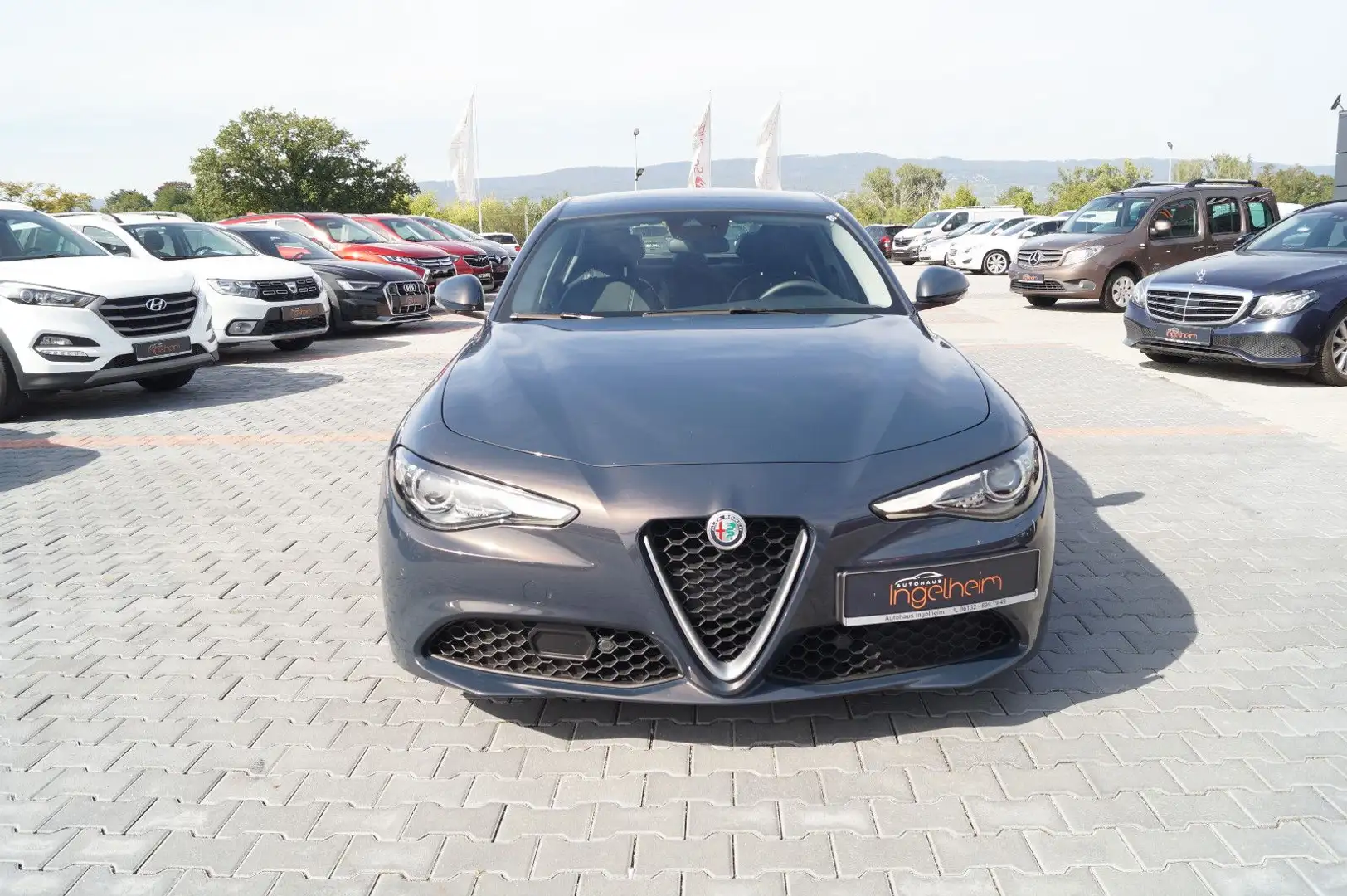 Alfa Romeo Giulia Super Klimaauto PDC Bi-Xen PDC Euro6 Grau - 2