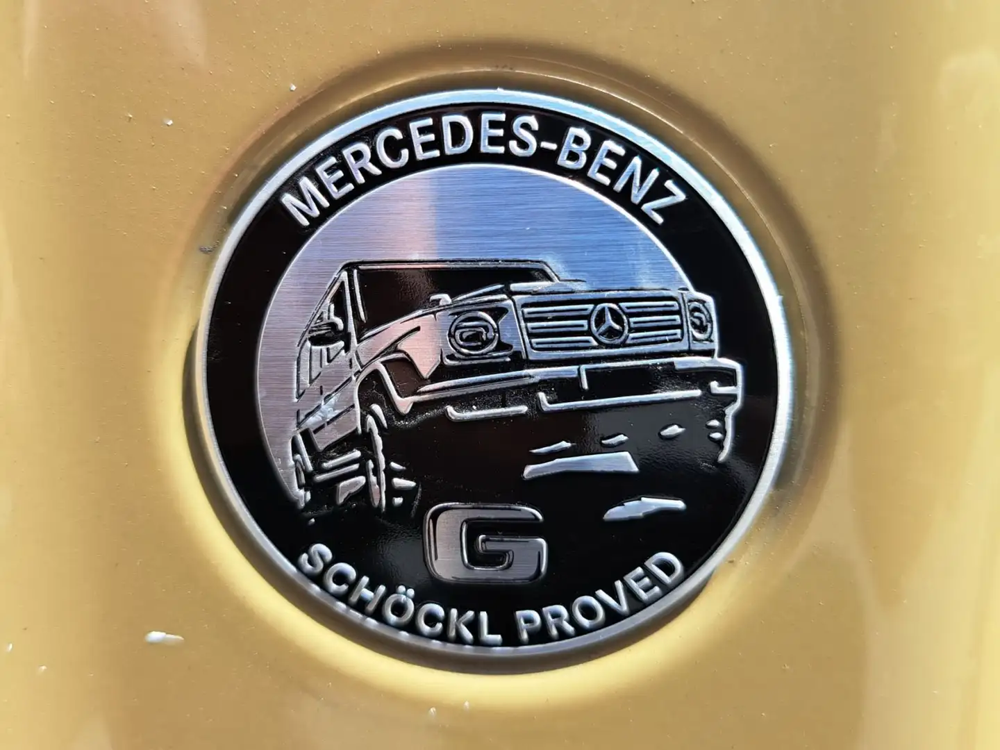 Mercedes-Benz G 63 AMG G63 AMG 4MATIC Aut. Beżowy - 1