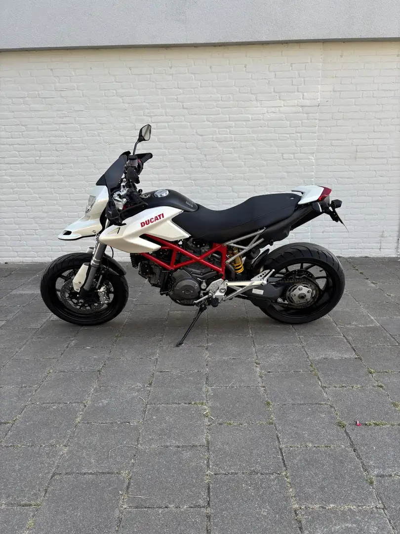 Ducati Hypermotard 1100 Ducatie Hypermotard 1100 Blanc - 2