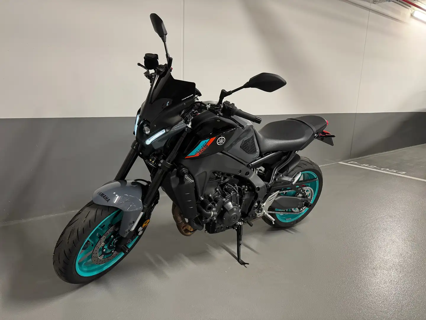 Yamaha MT-09 Gris - 2