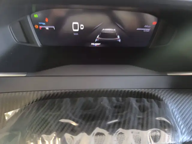 Peugeot 2008 view 17