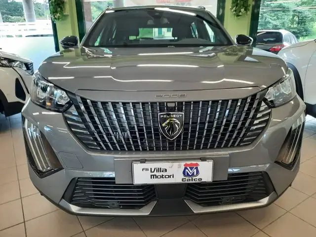 Peugeot 2008 view 4