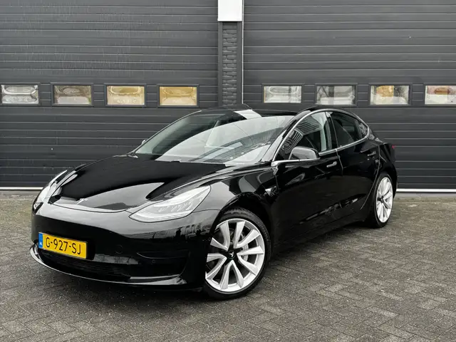 Tesla Model 3 Standard RWD Plus 60 kWh | BTW | Pano | Leder | €1