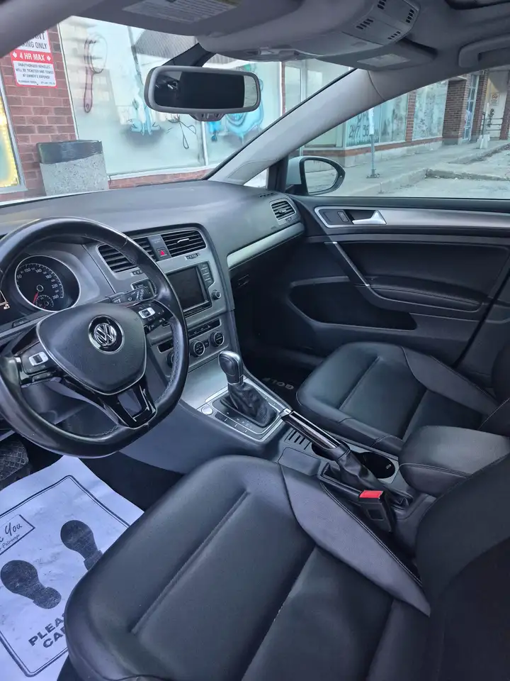 Volkswagen Golf снимка Volkswagen Golf