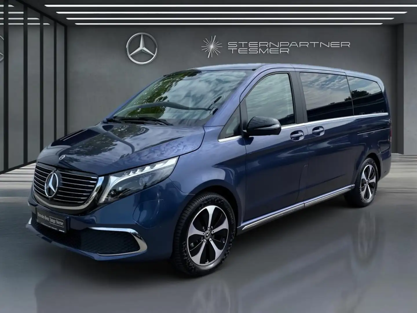 Mercedes-Benz EQV 300 AVANTGARDE Lang AIRMATIC+PANO+360°+DISTR Blau - 2