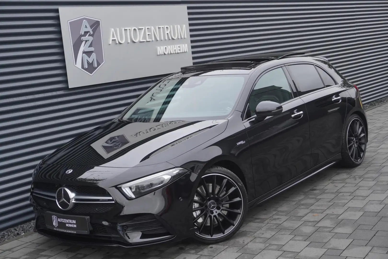 Mercedes-Benz A 35 AMG A35AMG ALLRAD|SCHALENSITZE|PANORAMA|MEMORY|NIGHT Noir - 1