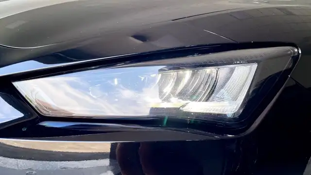 Seat Leon view 4