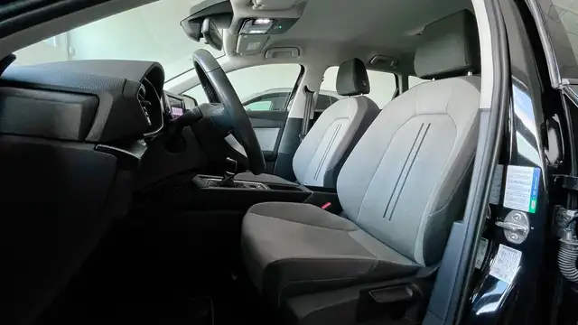 Seat Leon view 9