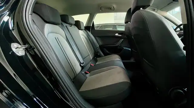 Seat Leon view 11