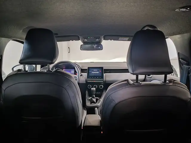 Renault Clio view 12