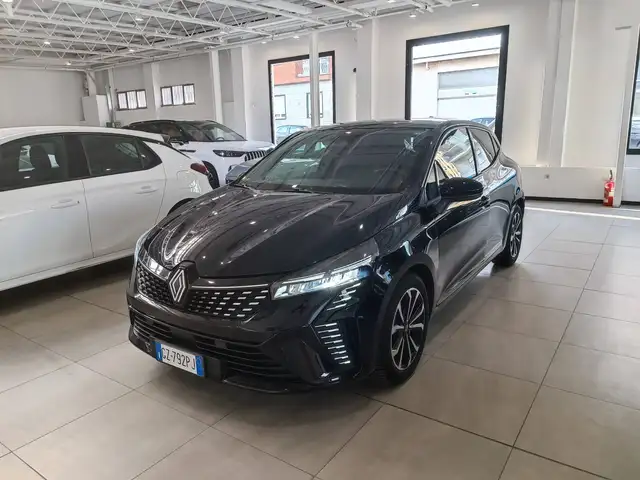 2025 Renault Clio in Black for sale